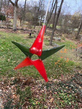 H#2132 STAR MULTI COLOR 5 POINT ORNAMENT RED & GREEN FUSED SUN CATCHER